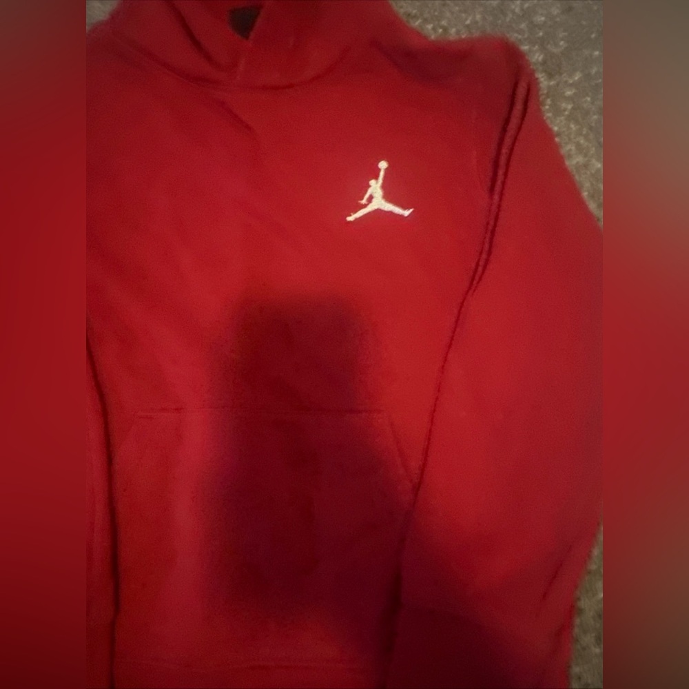 Jordan unisex boys or girls Red Hoodie with Logo- size 8-10 - Picture 2 of 5